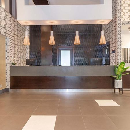 Sandman Hotel And Suites Abbotsford Bagian luar foto