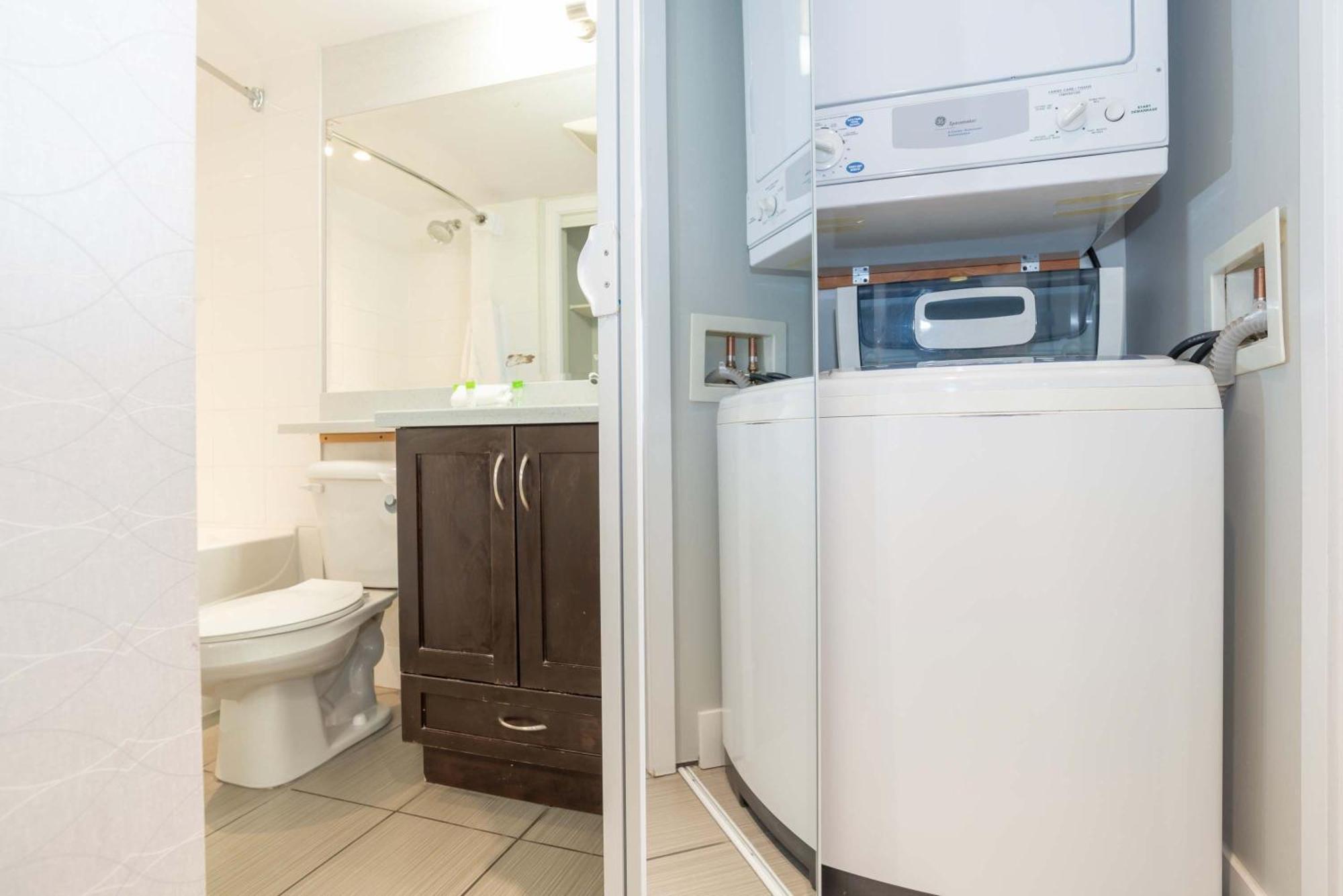 Sandman Hotel And Suites Abbotsford Bagian luar foto