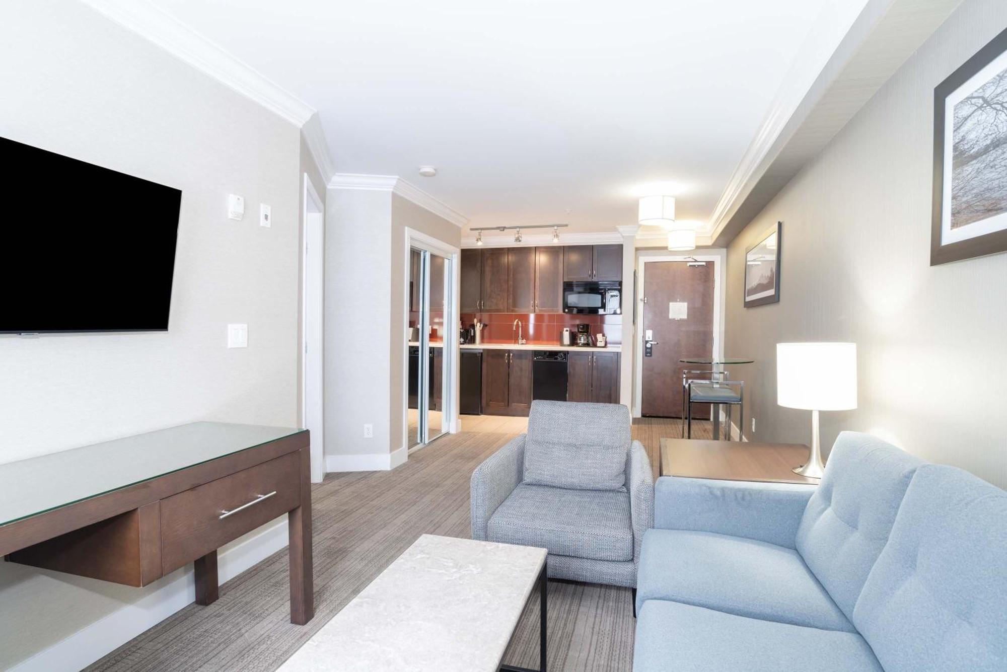 Sandman Hotel And Suites Abbotsford Bagian luar foto