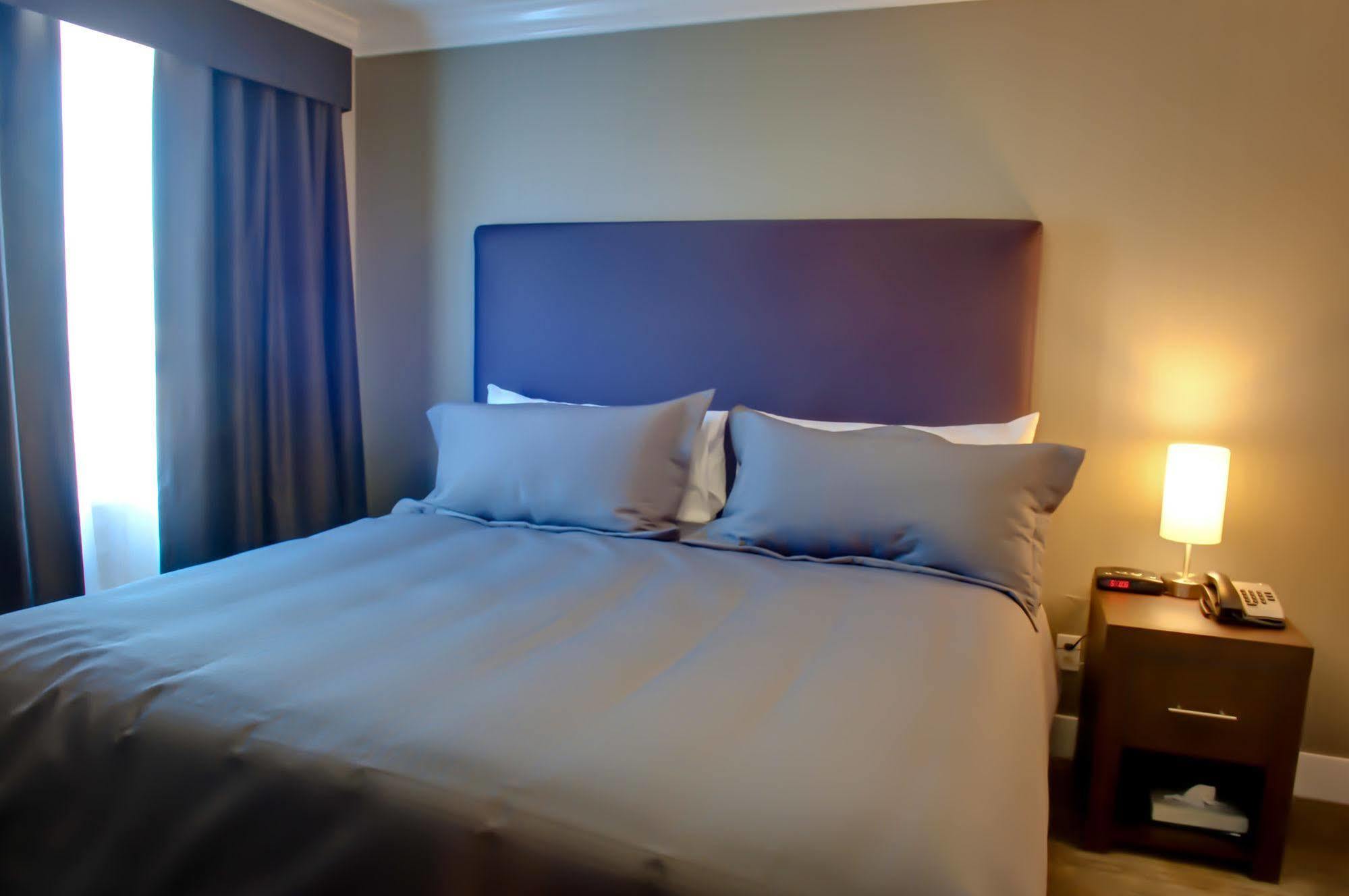Sandman Hotel And Suites Abbotsford Bagian luar foto